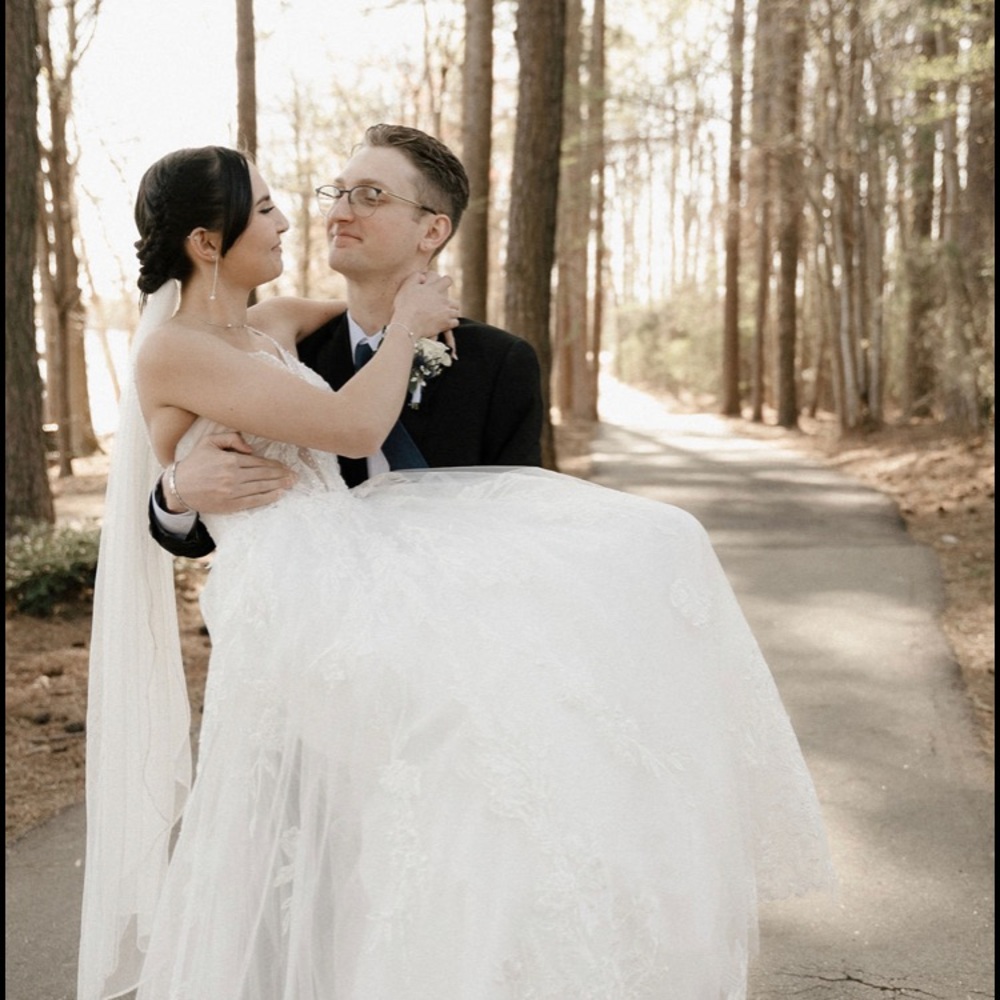 Meet your Posher, Mikaela - Picture 2 of 7